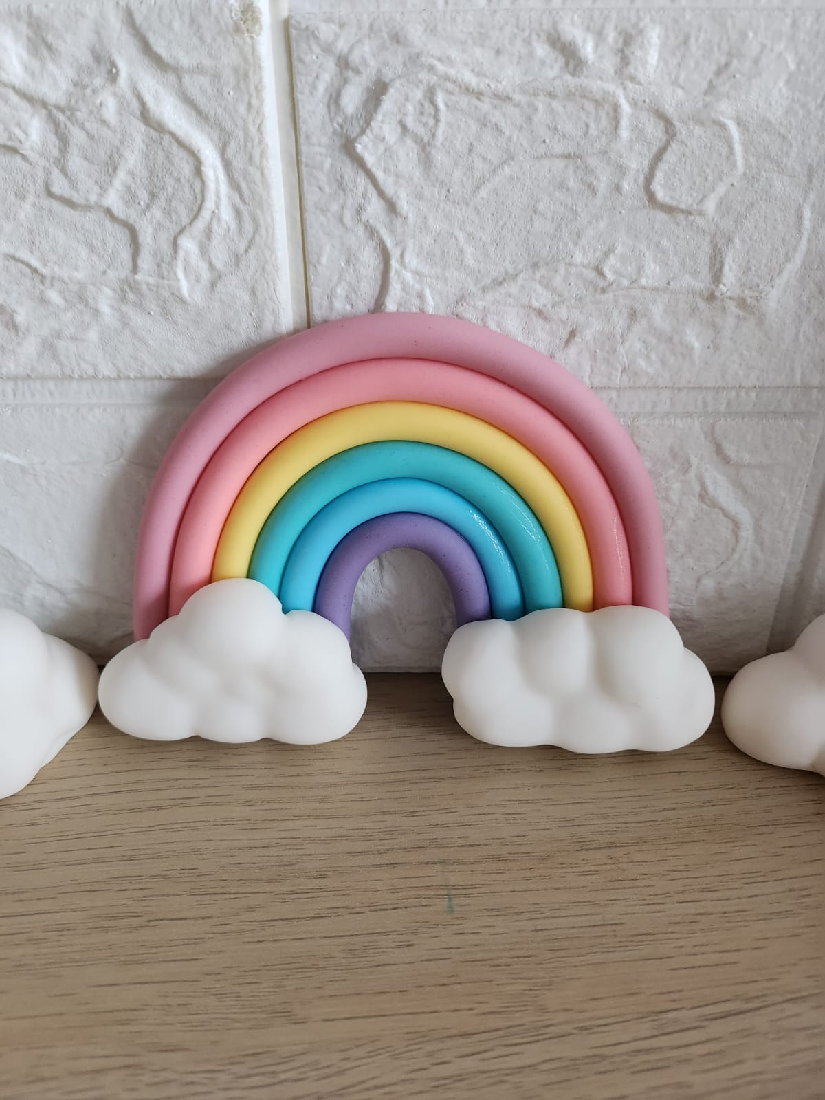 Kleine Regenbogen mit 3D Wolken