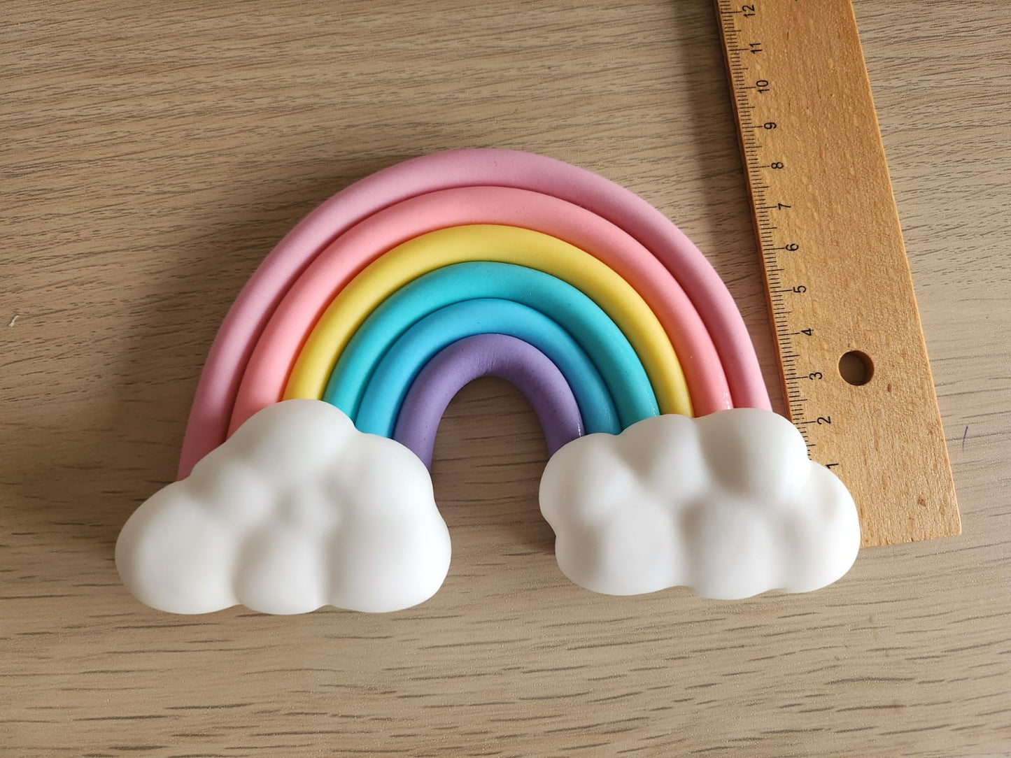 Kleine Regenbogen mit 3D Wolken