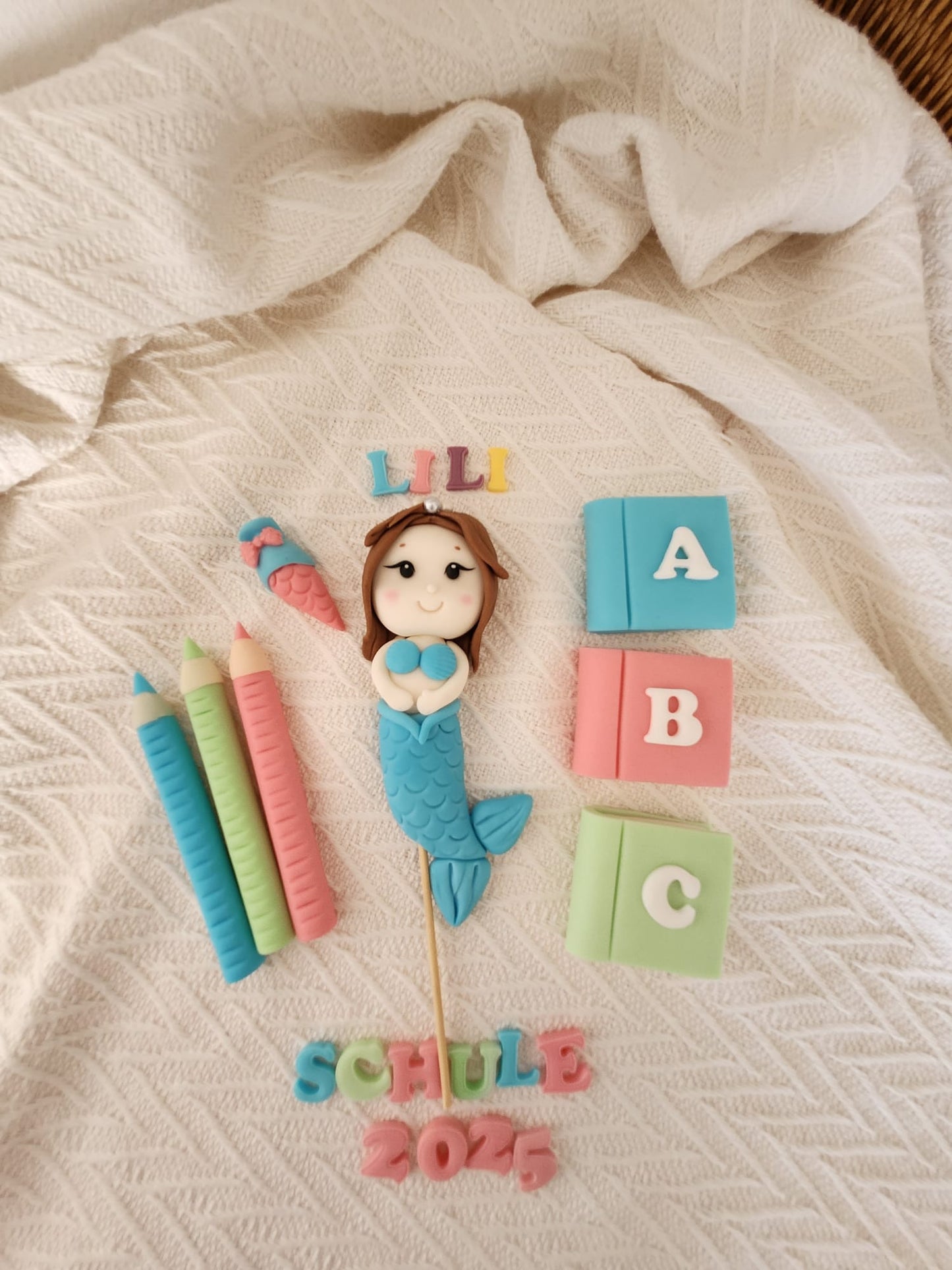 Lia, Lili und Lisa sind bereit für die Schule