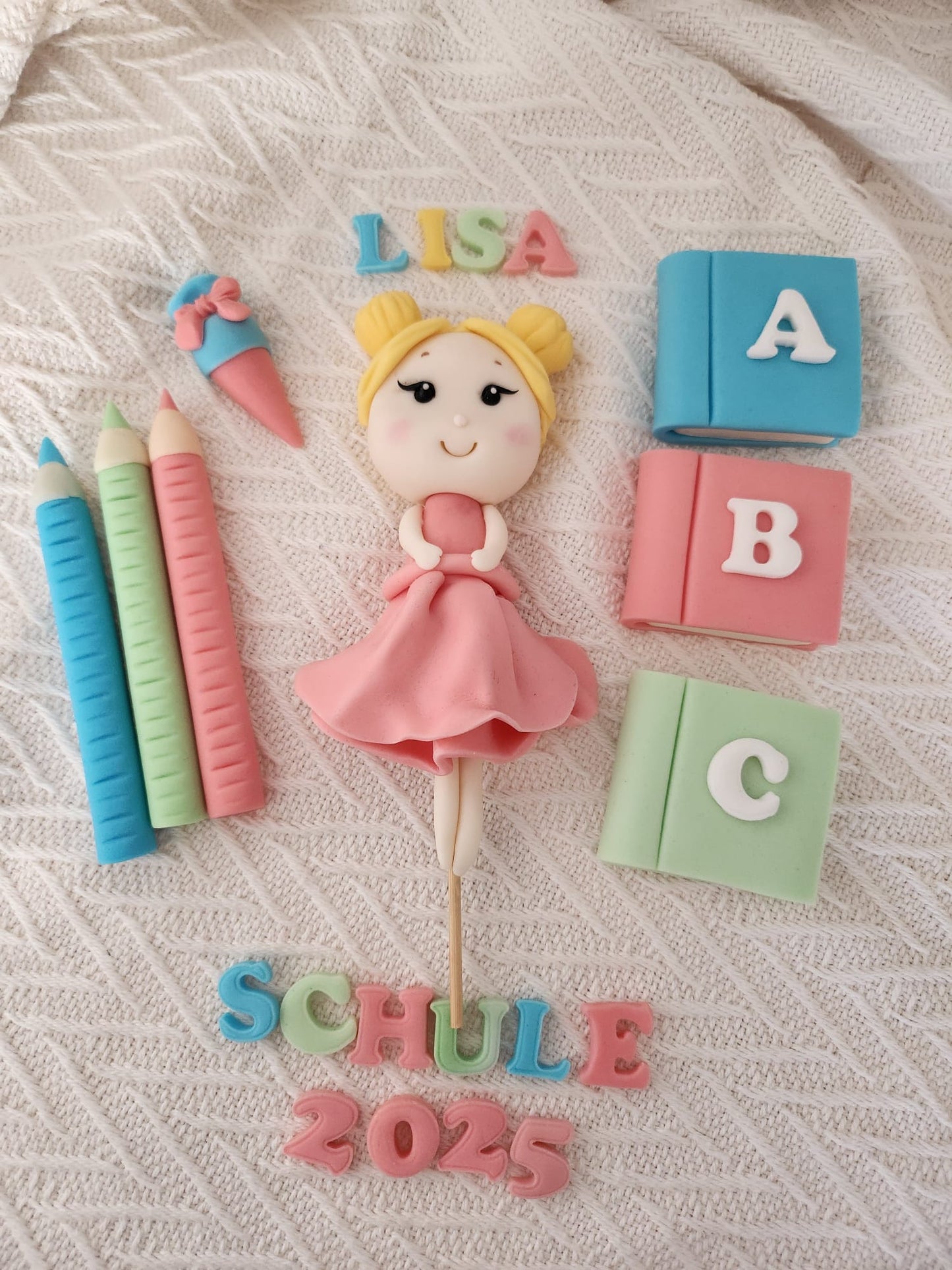 Lia, Lili und Lisa sind bereit für die Schule